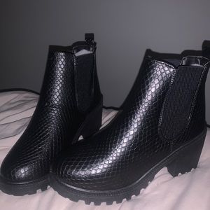 Black chunky snake skin boots